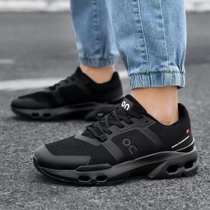 On Cloudpulse Lightweight Running Shoes : CODE 3372