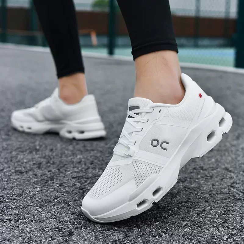 On Cloudpulse Lightweight Running Shoes : CODE 3372